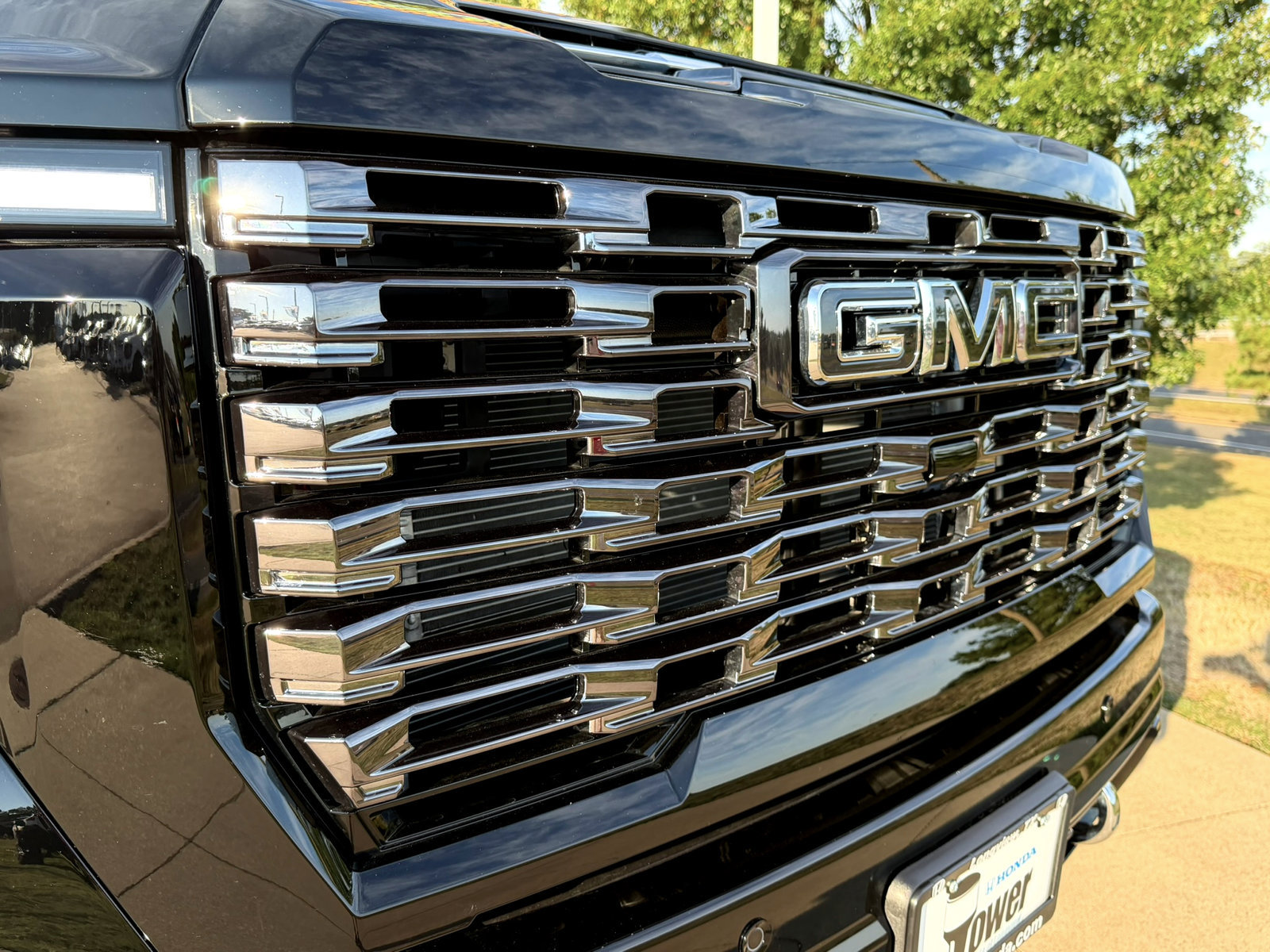 Used 2026 GMC Sierra 2500 Denali Ultimate AWD/4WD image 13