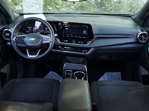 Used 2025 Chevrolet Equinox LT image 22