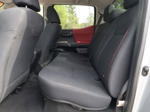 Used 2019 Toyota Tacoma SR5 image 10