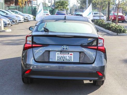 Used 2021 Toyota Prius LE w/ Carpet Mat Package (TMS) image 6