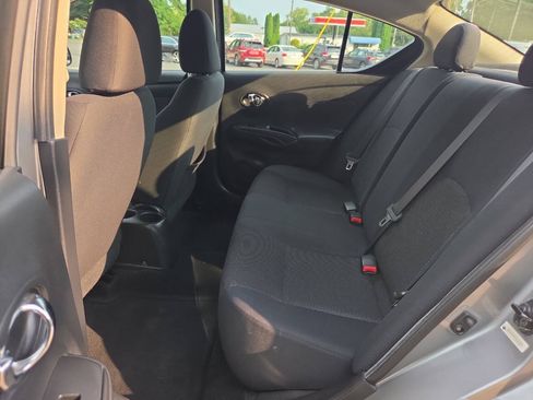 Used 2013 Nissan Versa FWD image 19