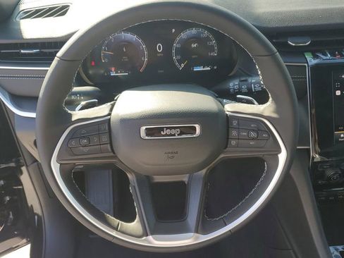 New 2025 Jeep Grand Cherokee L Altitude image 31