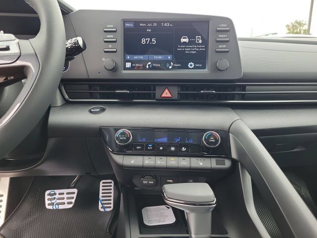 New 2026 Hyundai Elantra SEL Sport FWD image 15