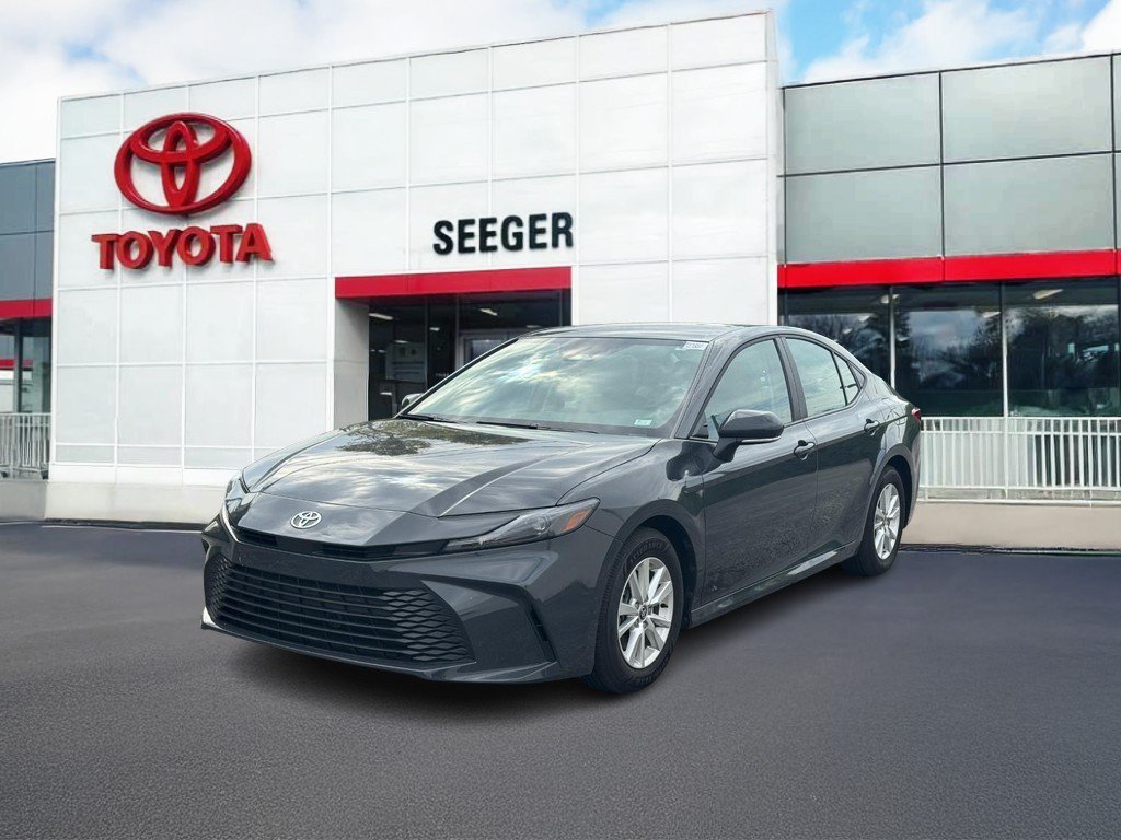 Used 2026 Toyota Camry LE FWD image 11