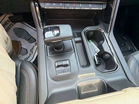 Certified 2024 GMC Sierra 1500 AT4 w/ Technology Package AWD/4WD image 20