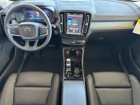 New 2026 Volvo XC40 B5 Ultra w/ Climate Package image 12