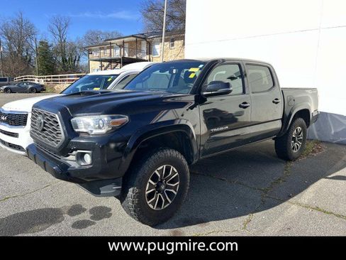 Used 2020 Toyota Tacoma SR5 image 3