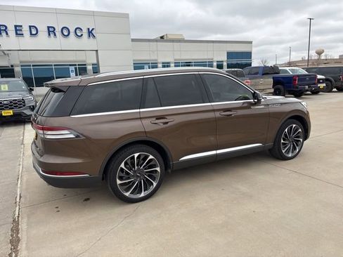 Used 2022 Lincoln Aviator Reserve w/ Equipment Group 201A image 3
