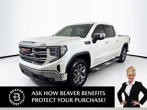 Used 2022 GMC Sierra 1500 SLT w/ SLT Premium Plus Package AWD/4WD image 1