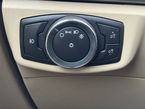 Used 2015 Ford Fusion SE w/ Equipment Group 202A image 23