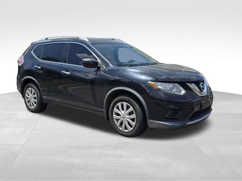 Used 2016 Nissan Rogue S w/ Appearance Package FWD image 4