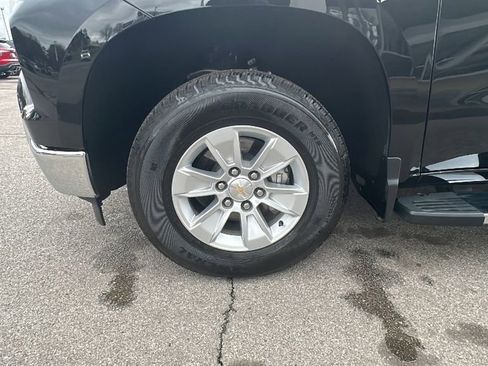 Used 2024 Chevrolet Silverado 1500 LT image 9