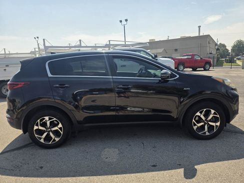Used 2020 Kia Sportage LX w/ LX Popular Package AWD/4WD image 4