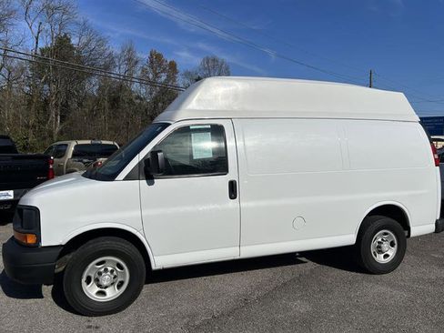 Used 2015 Chevrolet Express 2500 image 5