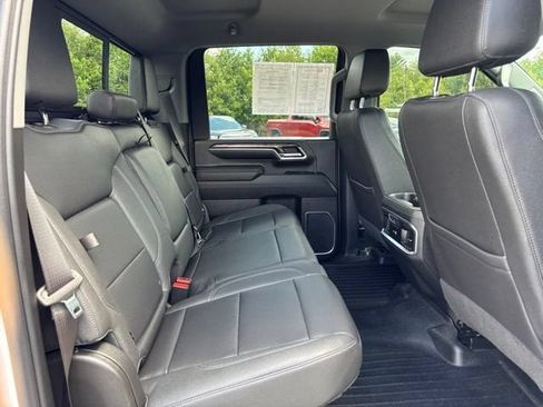 Used 2024 Chevrolet Silverado 2500 LTZ w/ LTZ Convenience Package AWD/4WD image 34