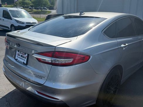 Used 2020 Ford Fusion Titanium FWD image 5