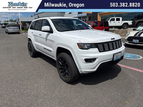 Used 2018 Jeep Grand Cherokee Altitude AWD/4WD image 1