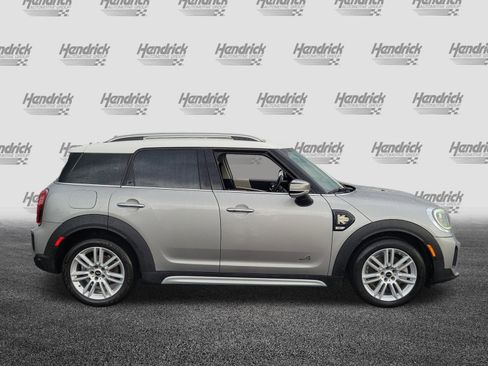Used 2024 MINI Cooper Countryman S w/ Signature Upholstery Package image 8