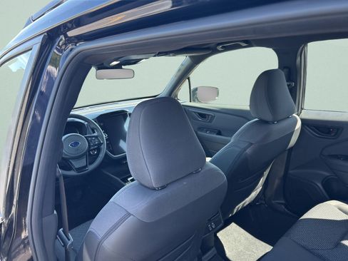 Used 2025 Subaru Forester Premium AWD/4WD image 17