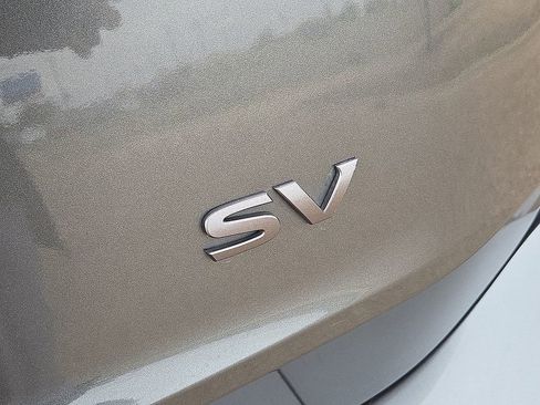 Used 2024 Nissan Rogue SV FWD image 12