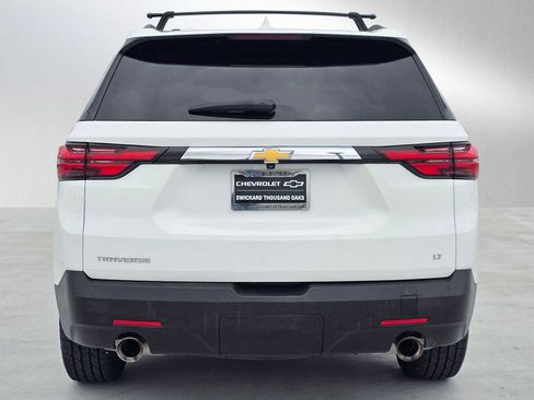 Used 2023 Chevrolet Traverse LT FWD image 4
