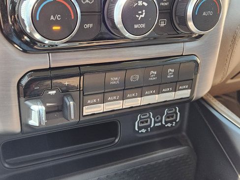 Used 2022 RAM 2500 Limited AWD/4WD image 22