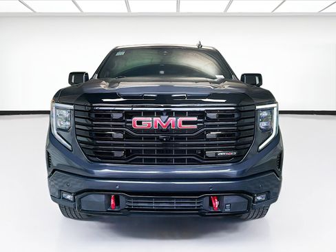 Used 2023 GMC Sierra 1500 AT4 w/ AT4 Premium Package AWD/4WD image 2