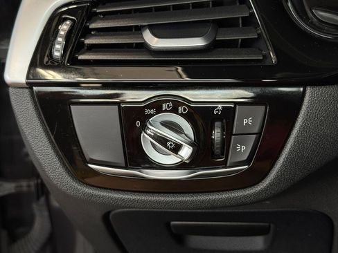 Used 2019 BMW 540i xDrive w/ Convenience Package AWD/4WD image 18