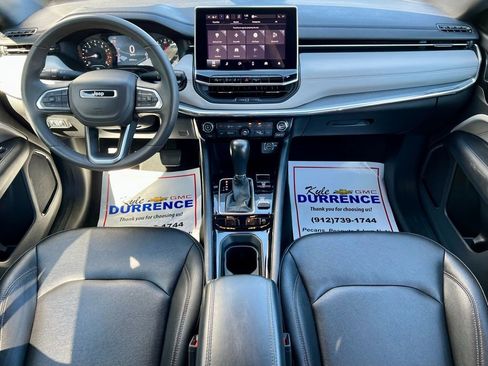 Used 2024 Jeep Compass Limited image 18