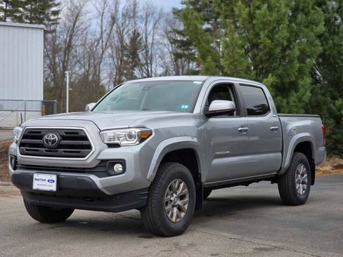 Used 2019 Toyota Tacoma SR5 image 4