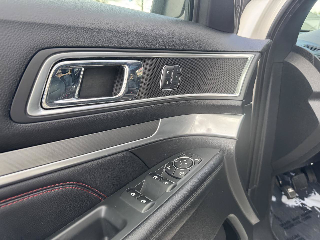Used 2016 Ford Explorer Sport w/ Equipment Group 401A AWD/4WD image 19