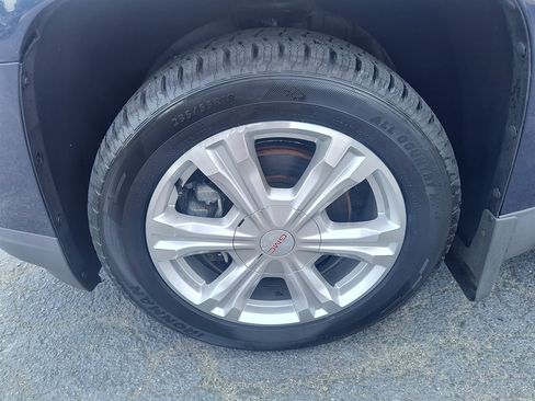 Used 2017 GMC Terrain SLE AWD/4WD image 9