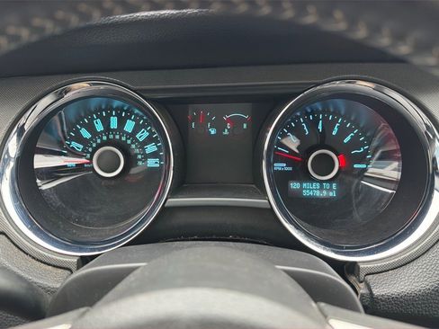 Used 2014 Ford Mustang Convertible image 12