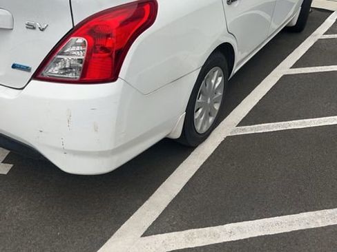 Used 2015 Nissan Versa SV FWD image 7