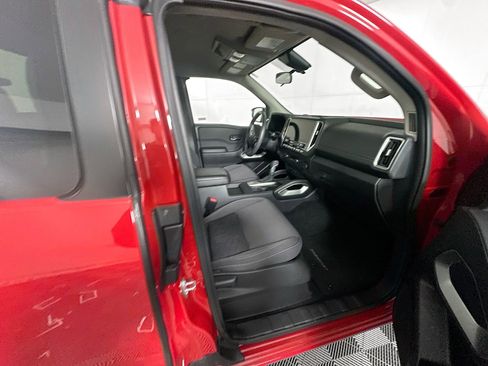 Used 2025 Nissan Frontier SV w/ SV Convenience Package image 27