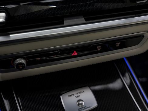 Used 2024 BMW ALPINA XB7 image 23