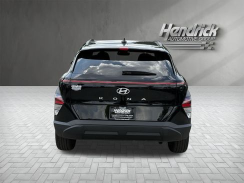 Used 2026 Hyundai Kona SEL Sport FWD image 9
