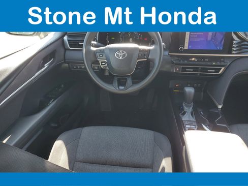 Used 2025 Toyota Camry LE FWD image 14