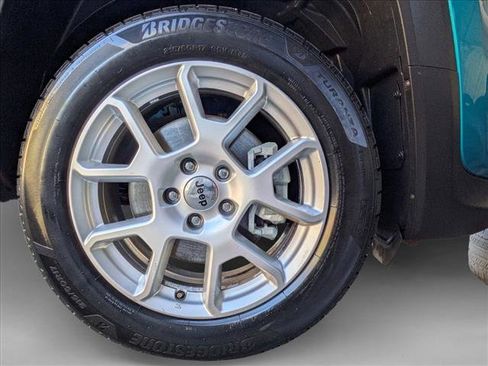 Used 2022 Jeep Renegade Latitude w/ Convenience Group image 21