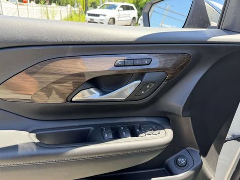 Used 2020 GMC Terrain Denali w/ Denali Premium Package AWD/4WD image 16