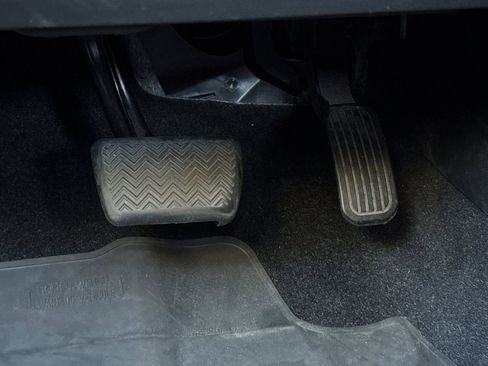 Used 2022 Toyota Corolla LE FWD image 41