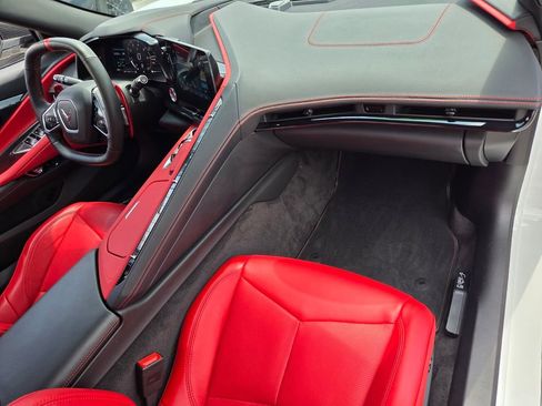 Used 2024 Chevrolet Corvette Stingray Preferred Conv w/ Z51 Performance Package RWD image 15