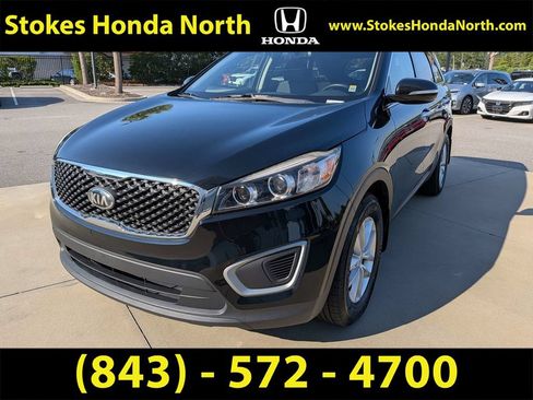 Used 2018 Kia Sorento FWD image 7