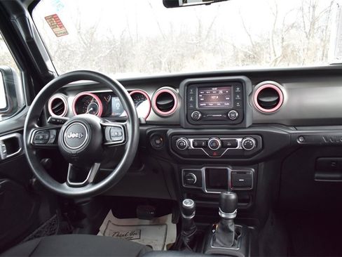 Used 2021 Jeep Wrangler Unlimited Sport image 32