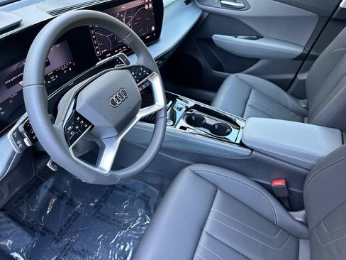 New 2026 Audi Q3 quattro 2.0T AWD/4WD image 9