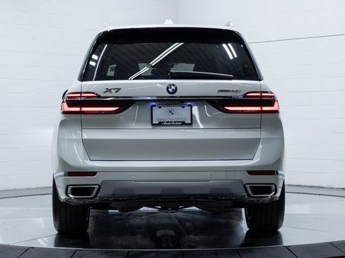 Certified 2023 BMW X7 xDrive40i w/ Premium Package image 7