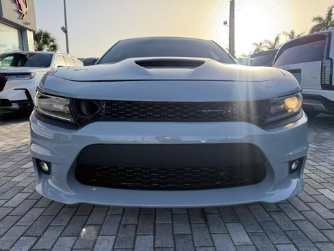 Used 2022 Dodge Charger Scat Pack w/ Dynamics Package RWD image 2