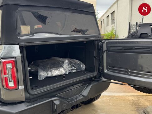 Used 2024 Ford Bronco Wildtrak image 6