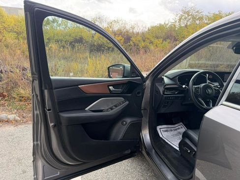 Used 2022 Acura MDX SH-AWD w/Technology Package image 16