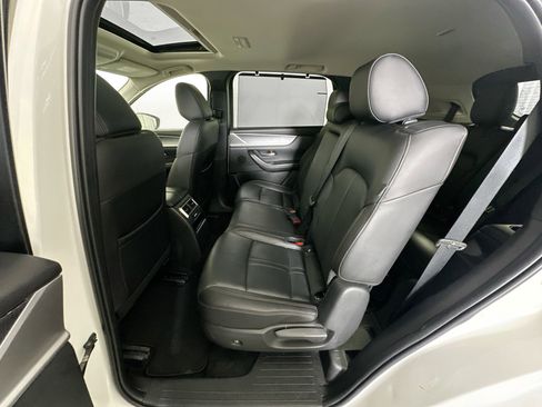 Used 2025 MAZDA CX-90 3.3 Turbo w/ Preferred Package AWD/4WD image 30